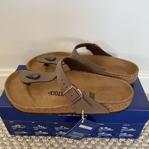 Birkenstock Gizeh. Size 7.5